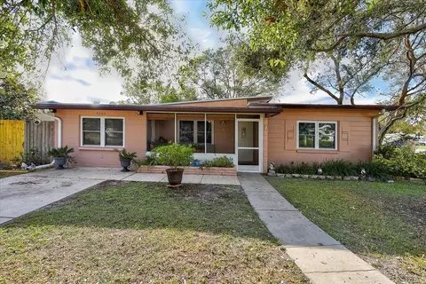 5282 Orange Blossom Ln N, Saint Petersburg, FL 33714