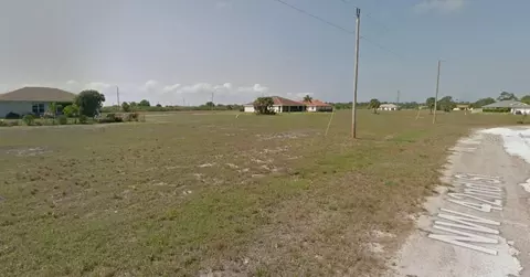 3712 NW 42nd St, Cape Coral, FL 33993