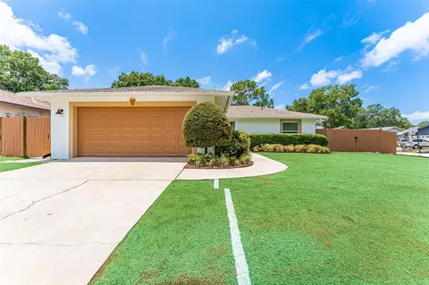 2568 Country Grove Blvd, Palm Harbor, FL 34684