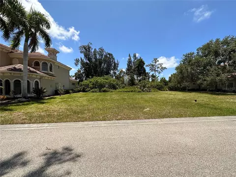 1780 Assisi Dr #3, Sarasota, FL 34231