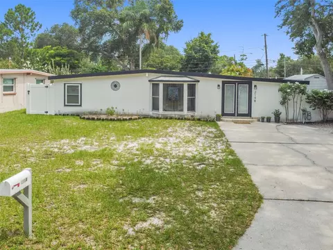 2198 Barcelona Dr, Clearwater, FL 33764