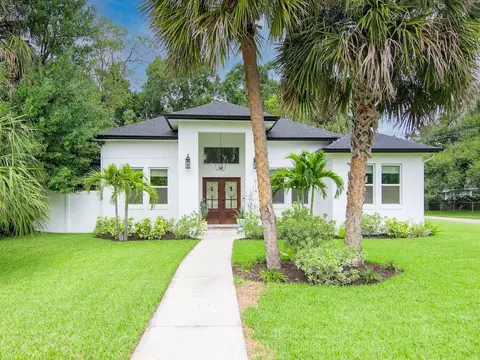 614 N Gomez Ave, Tampa, FL 33609