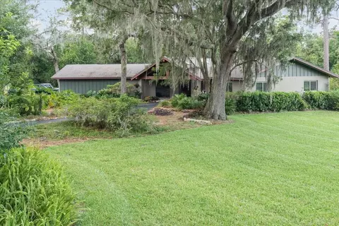 1717 Ryan Dr, Lutz, FL 33549