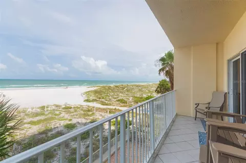 15 Somerset St #3-B, Clearwater Beach, FL 33767