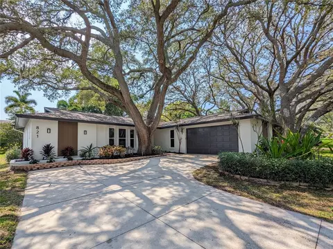 821 Highview Dr, Palm Harbor, FL 34683
