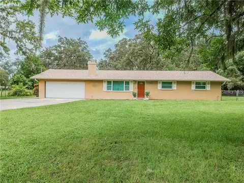 9535 Lakeview Dr, New Port Richey, FL 34654