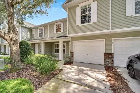 2905 Bear Oak Dr, Valrico, FL 33594