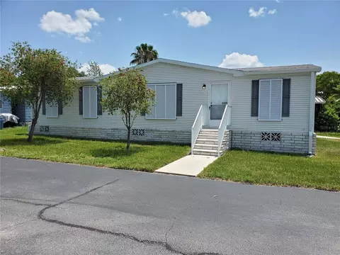 5330 Dianthus St, Zephyrhills, FL 33541