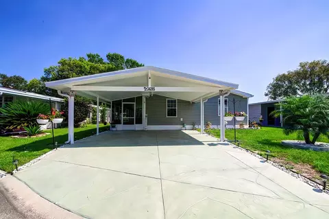 34205 Country Breeze Ave, Wesley Chapel, FL 33543