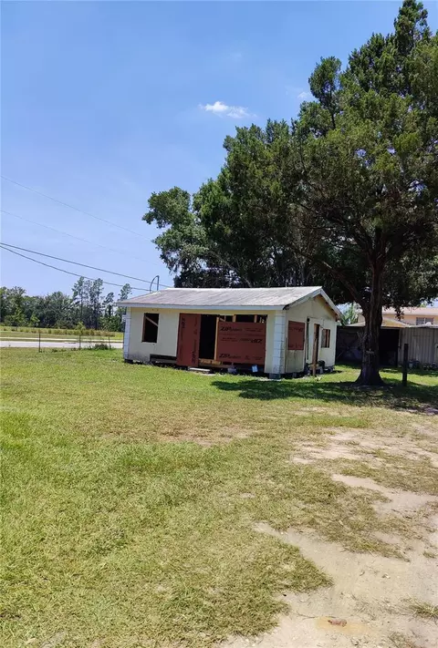 2009 Henley Rd, Lutz, FL 33558 photo 1