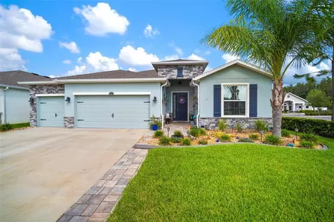1527 Bering Rd, Wesley Chapel, FL 33543