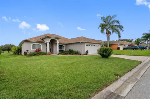 2534 Pine Valley Dr, Lakeland, FL 33810