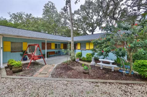 5123 E 121st Ave, Temple Terrace, FL 33617