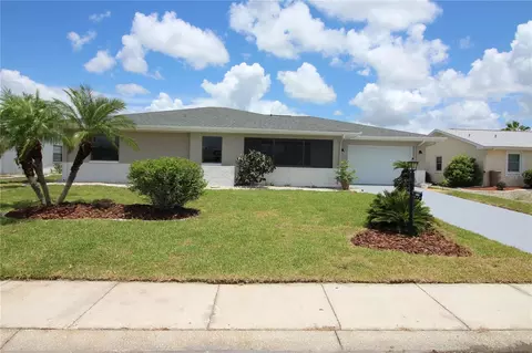 674 Fort Duquesna Dr, Sun City Center, FL 33573