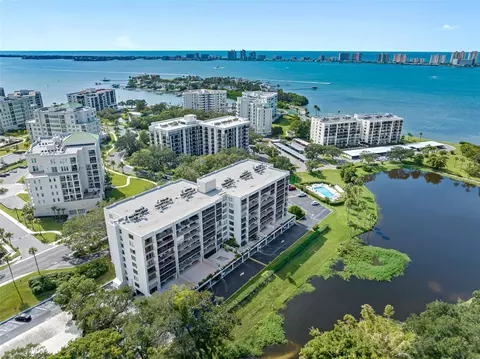 220 Belleview Blvd #105, Belleair, FL 33756