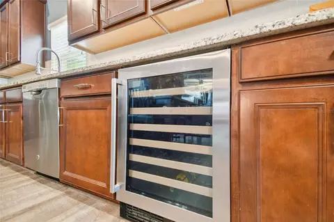 Kitchen - 10413 Hampton Meadow Way, Riverview, FL 33578 photo 4 of 4