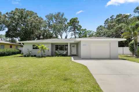 4207 Alberca Way S, Saint Petersburg, FL 33712