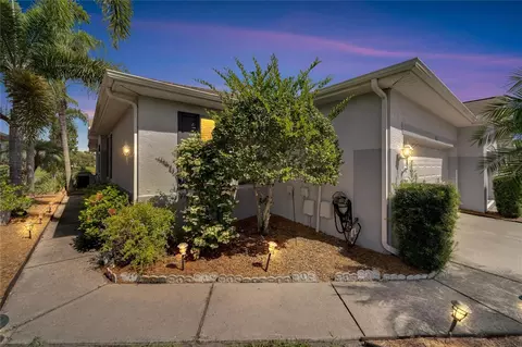836 Tremont Greens Ln #138, Sun City Center, FL 33573