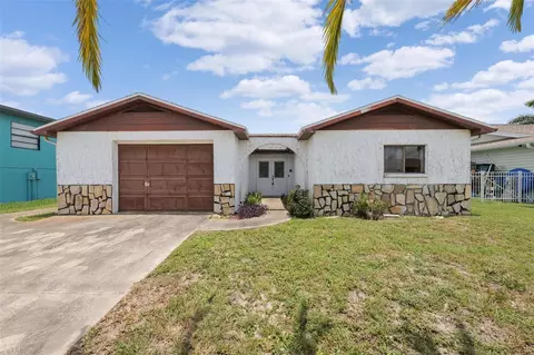 15612 Donzi Dr, Hudson, FL 34667