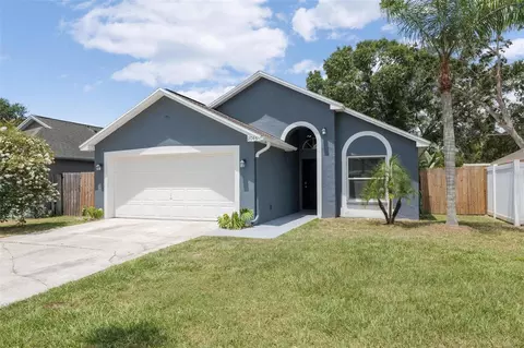 2046 Sarah Louise Dr, Brandon, FL 33510