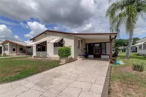3849 William Hume Dr, Zephyrhills, FL 33541