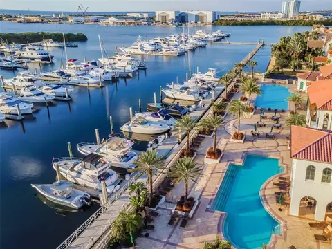 5723 Yeats Manor Dr #2-201, Tampa, FL 33616