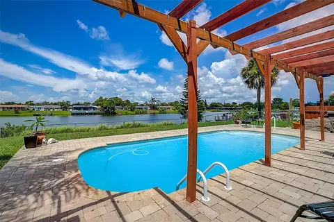 9640 Lake Christina Ln, Port Richey, FL 34668