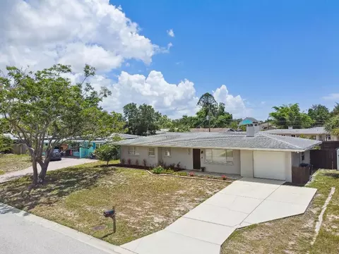 2428 Hamlin Ln, Sarasota, FL 34239