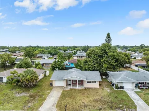 7827 Mimosa Dr, Port Richey, FL 34668