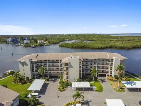 8150 Brent St #712, Port Richey, FL 34668