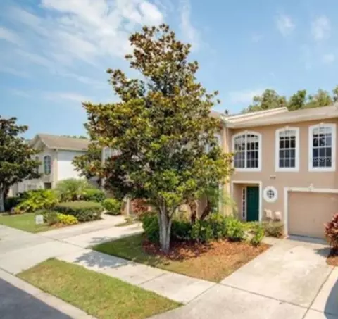 9916 Ashburn Lake Dr, Tampa, FL 33610
