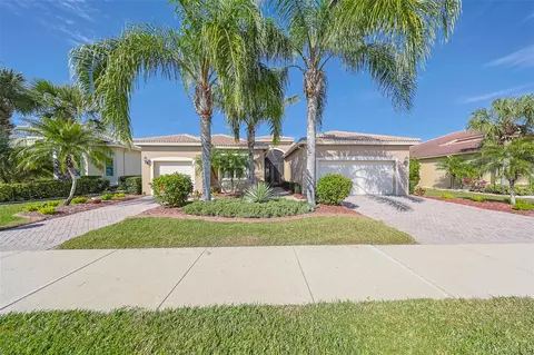 5051 Ruby Flats Dr, Wimauma, FL 33598