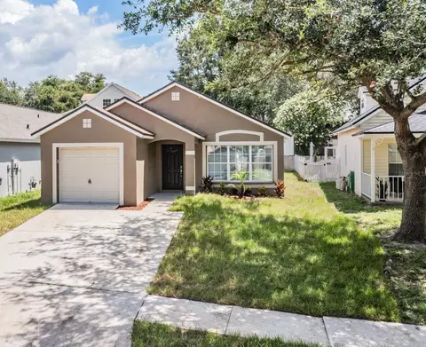 625 Cape Cod Cir, Valrico, FL 33594