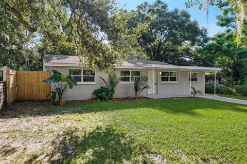 20530 Mickens Dr, Dade City, FL 33523