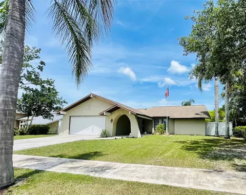 4318 Oakland Dr, New Port Richey, FL 34653