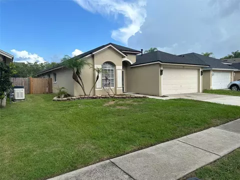 1421 Scotch Pine Dr, Brandon, FL 33511