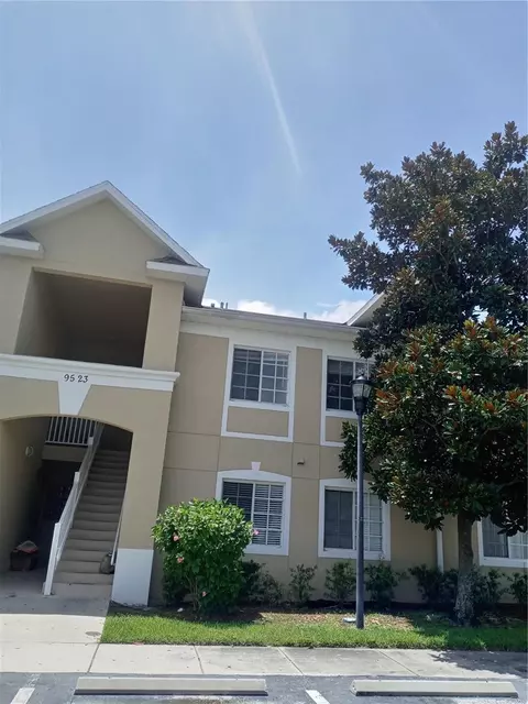 9523 Grovedale Cir #202, Riverview, FL 33578