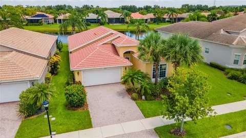 5041 Sandy Brook Cir, Wimauma, FL 33598