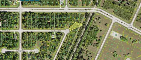 122 Smallwood Rd, Rotonda West, FL 33947