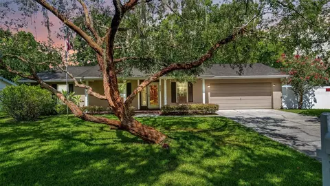 5011 Greenbrook Ln, Lakeland, FL 33811