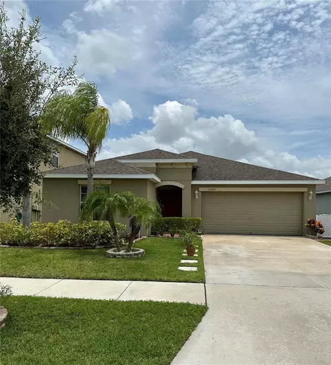 10529 Standing Stone Dr, Wimauma, FL 33598