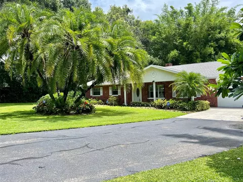 500 Grove Ave, Seffner, FL 33584
