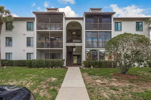 1871 Pine Ridge Way W #F2, Palm Harbor, FL 34684