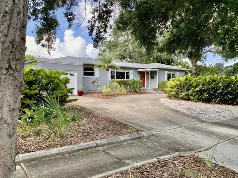 622 Surrey Way S, Saint Petersburg, FL 33705