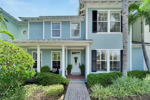 206 Aberdeen Pond Dr, Apollo Beach, FL 33572