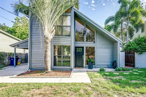 3103 W Knights Ave, Tampa, FL 33611
