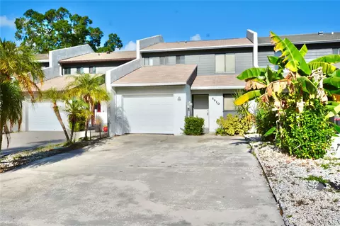5910 Idle Forest Pl, Tampa, FL 33614