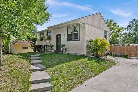3723 Sharondale Dr, Sarasota, FL 34232