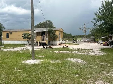 203 Freedom Dr, Frostproof, FL 33843