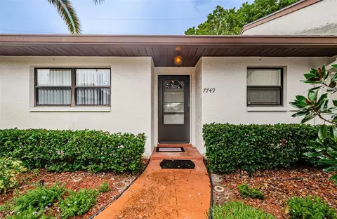 7749 Radcliffe Cir, Port Richey, FL 34668
